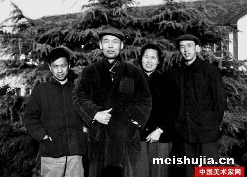 1961年在太湖（从左至右：妥木斯、王式廓、吴咸、葛维墨）
