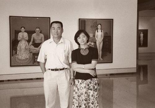 2001年，和妻子应邀前往台湾高雄山美术馆参加个展开幕式