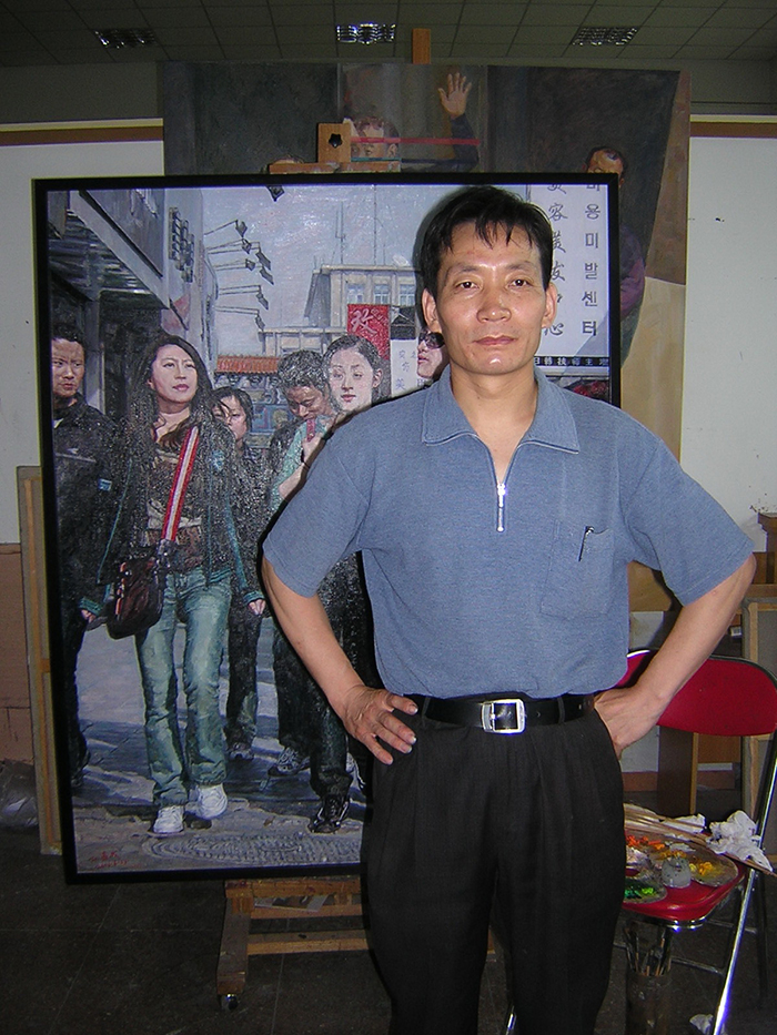 孙嘉成画家在画室2006年6月