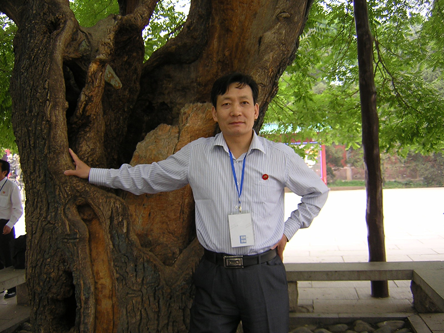 孙嘉成画家肖像2012年