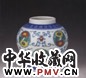 清乾隆 斗彩皮球花罐