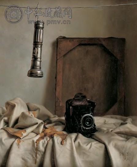 何大桥 手电筒与相机