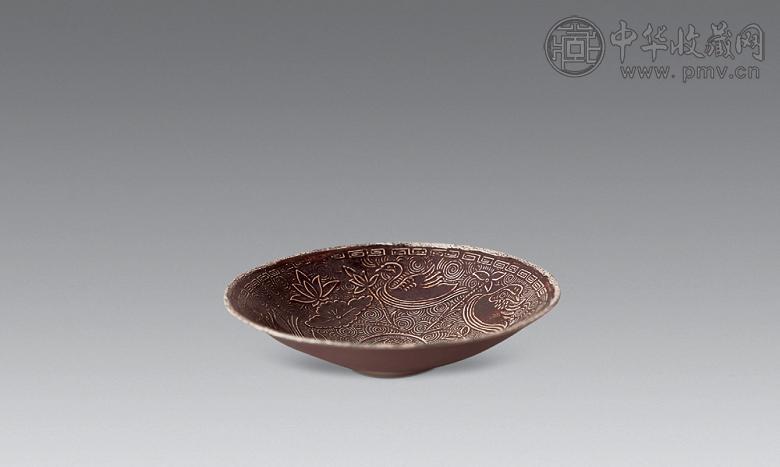 宋 宋定窑酱釉水藻鱼鹅纹碗