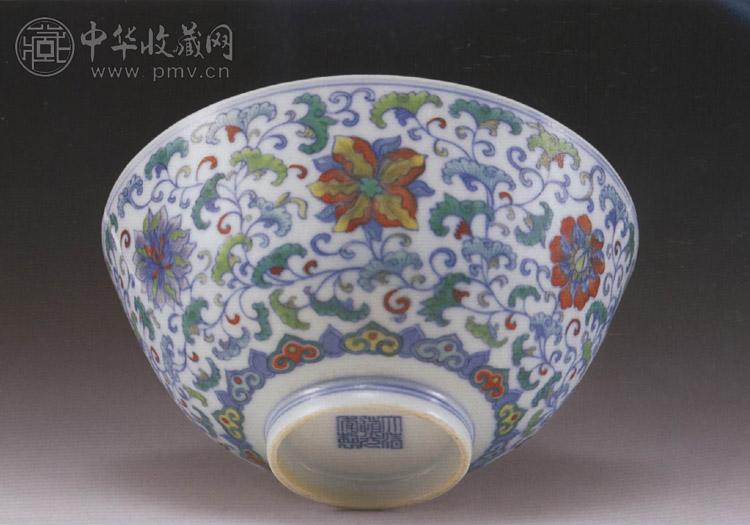 清道光 斗彩缠枝花卉碗