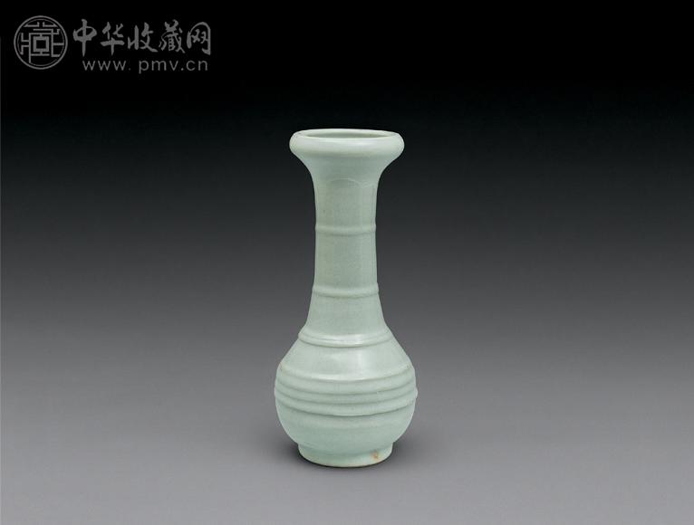 元 龙泉窑弦纹瓶