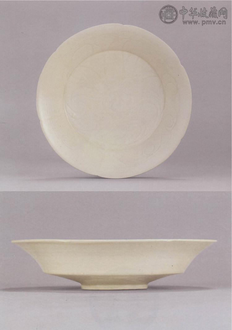 北宋 定窑刻花卉纹花口折腰盘