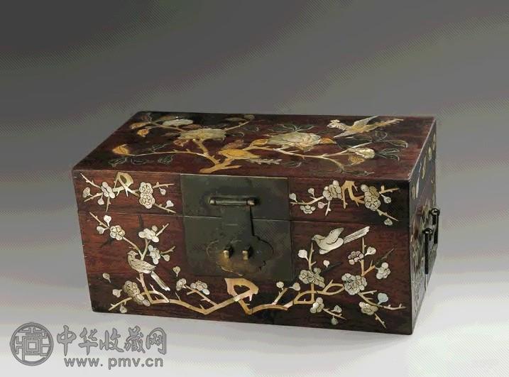 明 黄花梨嵌螺钿花鸟纹官箱