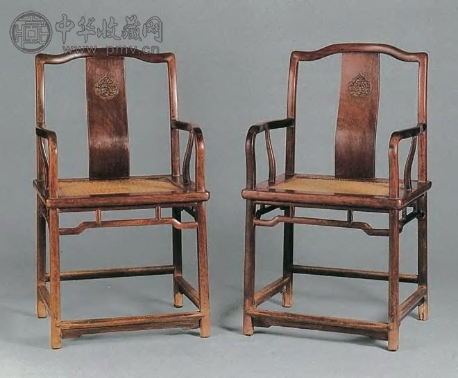 明 鸡翅木雕螭虎纹南官帽椅