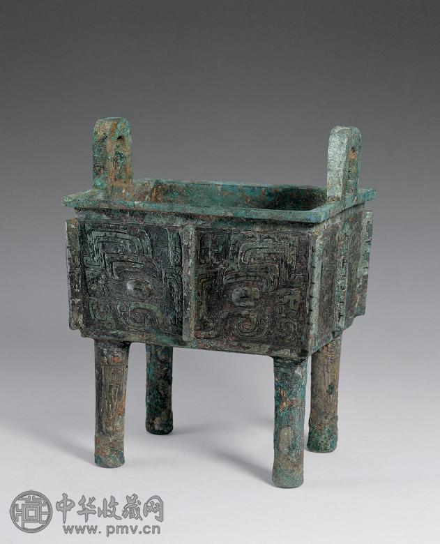 西周早期(公元前十一世纪初-前十一世纪) 兽面纹方鼎