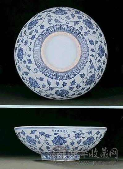 明宣德 青花缠枝牡丹纹大盌