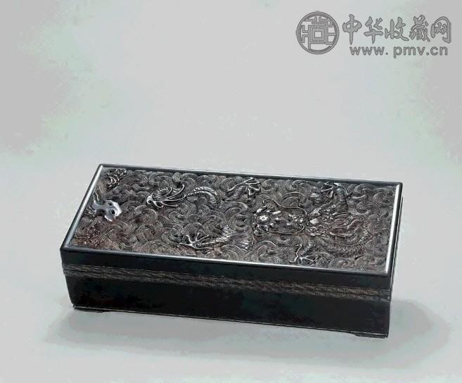 清中期 紫檀刻云龙纹方盒 一件