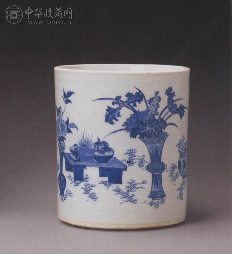 明崇祯 青花博古图笔筒
