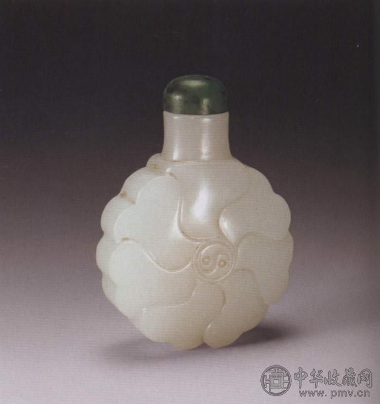 清 白玉轮花鼻烟壶
