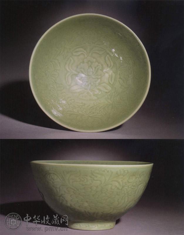 明十五世纪 龙泉窑青瓷内外刻花卉纹碗