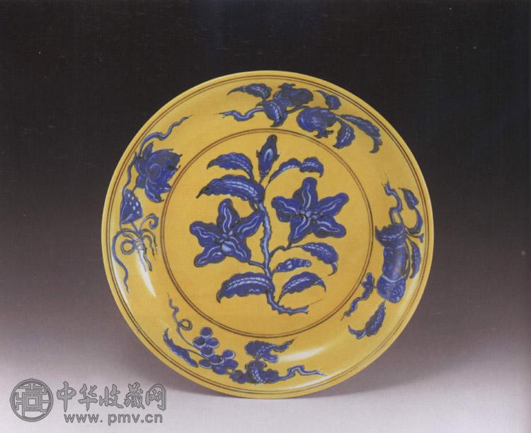 明弘治 黄地青花折枝瓜果盘