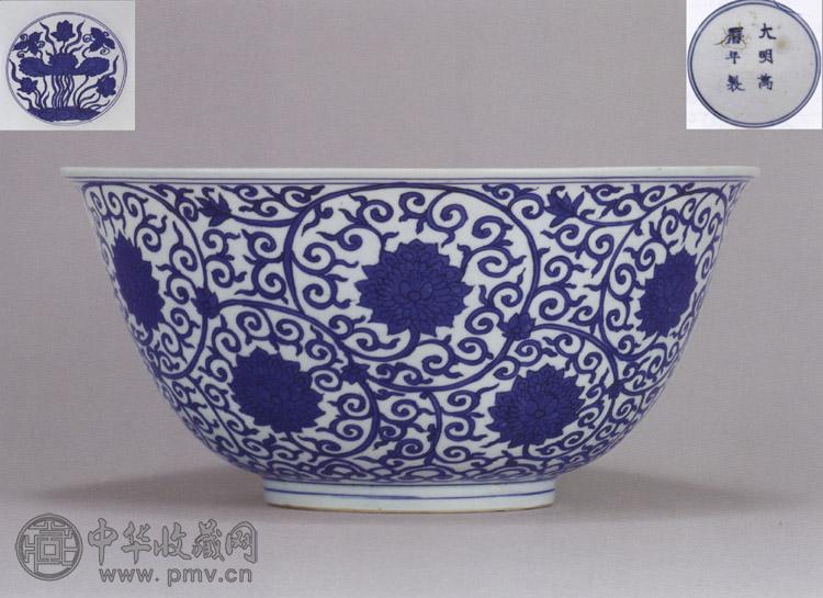 明万历 青花缠枝莲纹大碗