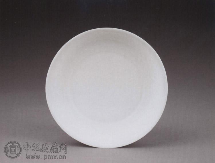 明永乐 白釉暗刻云凤纹盘