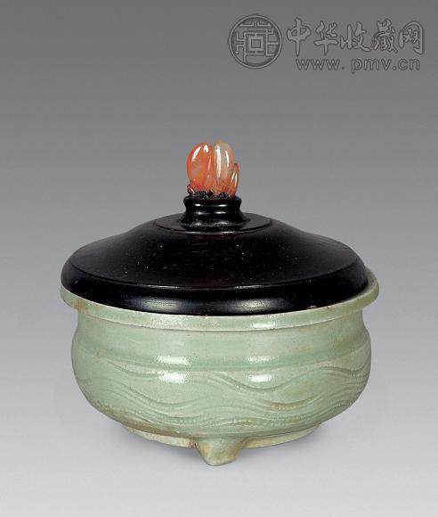 元 龙泉水波纹炉