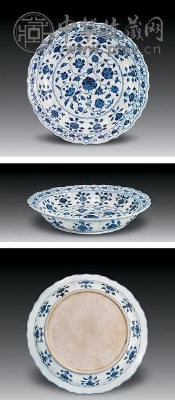 明永乐 青花四季花卉纹菱口盘