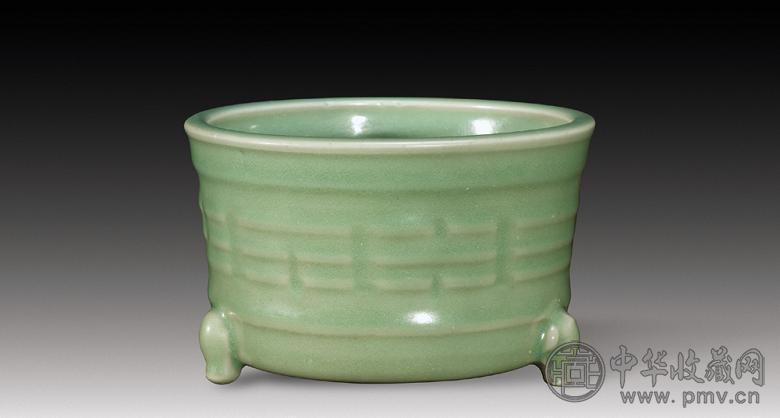 元 龙泉八卦纹三脚炉