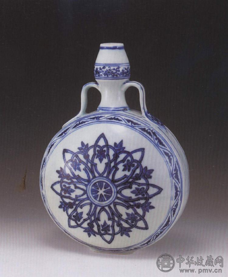 明永乐 青花轮花绶带抱月瓶