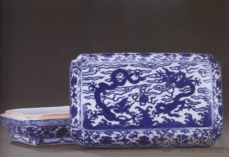 明万历 青花双龙戏珠长方盖盒