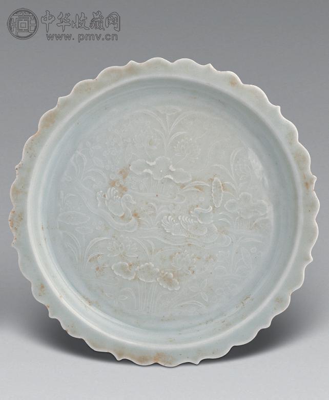 元 枢府釉莲塘鸳鸯纹花口盘