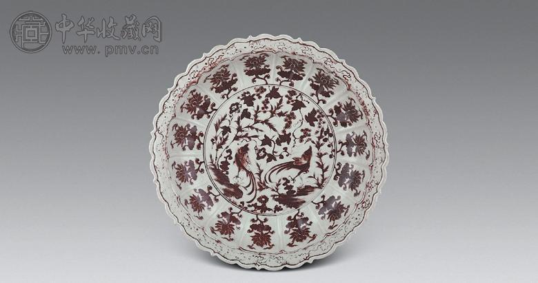 元末明初 釉里红花鸟大盘