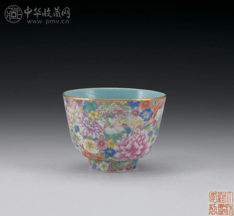 清嘉庆 粉彩百花锦纹杯