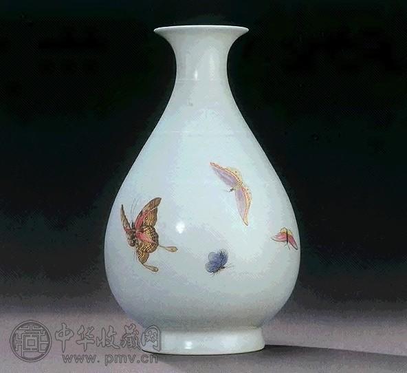 明 粉彩蝴蝶纹玉壶春瓶