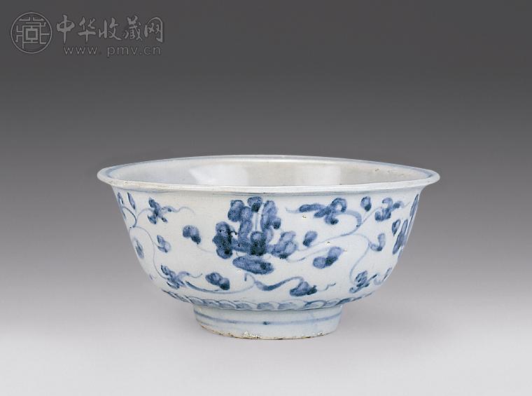 明 青花花卉纹碗