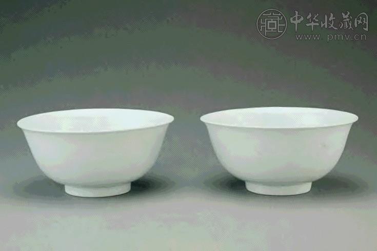 明中期 甜白釉暗刻凤纹大碗(1对)