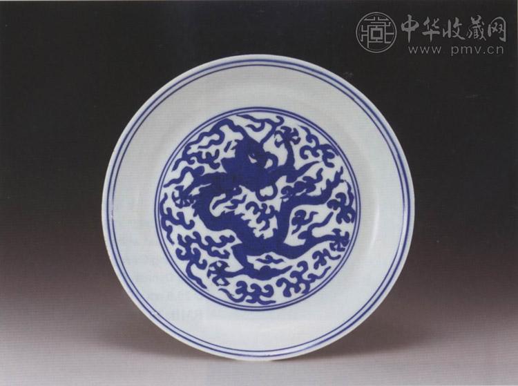 明嘉靖 青花云龙盘