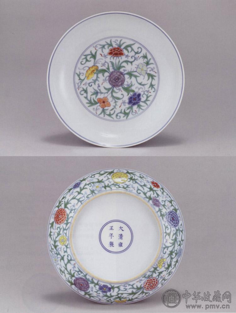 清雍正 斗彩团花纹盘