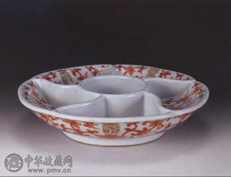 清乾隆 抹红彩缠枝花卉格碟