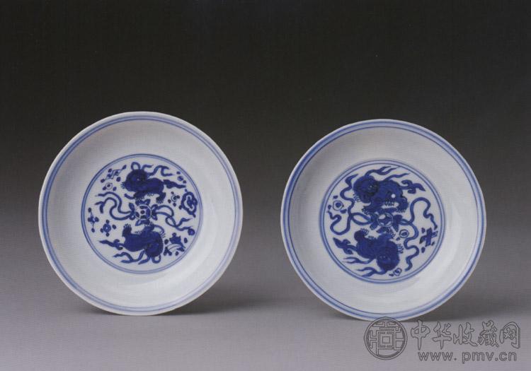 明嘉靖 青花狮子绣球纹盘(1对)