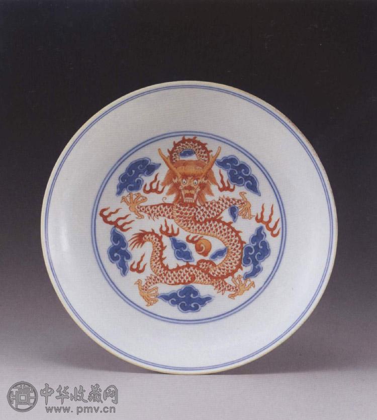 清乾隆 青花红龙盘