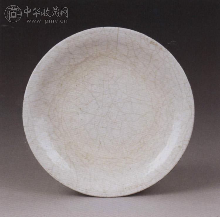 清乾隆 仿定窑刻花小盘