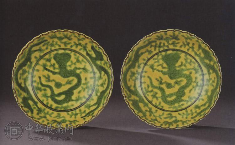 清道光 黄地画花绿彩龙穿花纹菊花口碟(1对)