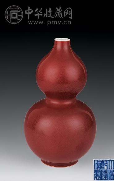 红釉葫芦瓶
