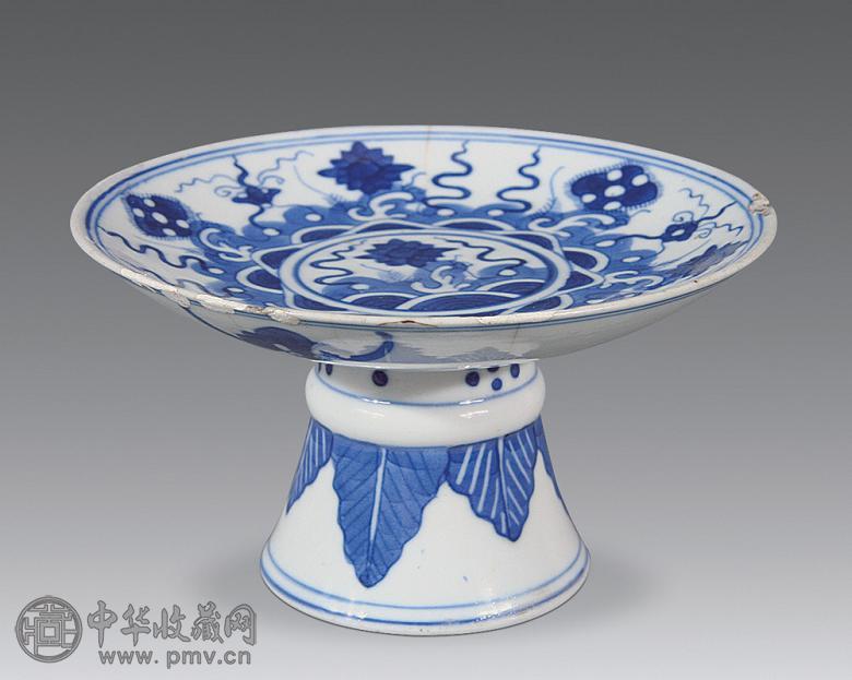 清道光 青花海水纹高足盘