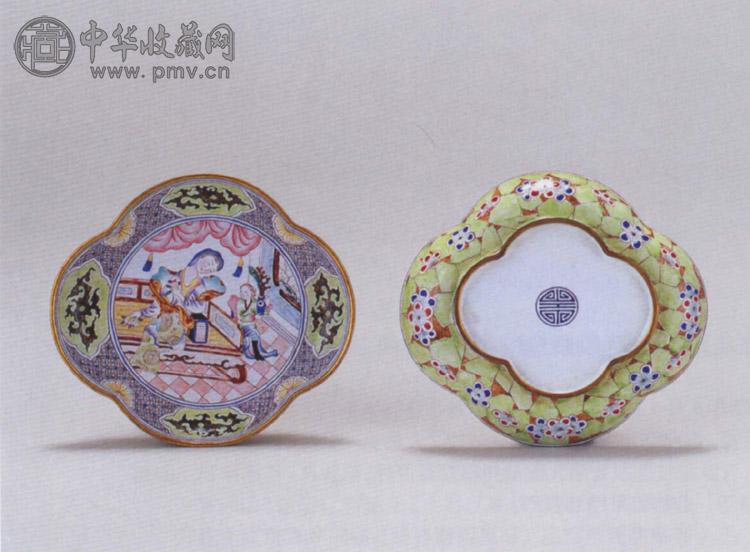 清 铜胎画珐琅人物图海棠式小碟(1对)