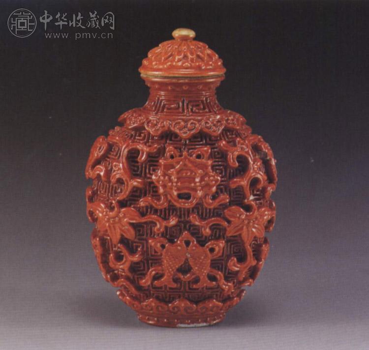 清乾隆 红釉雕瓷八宝鼻烟壶