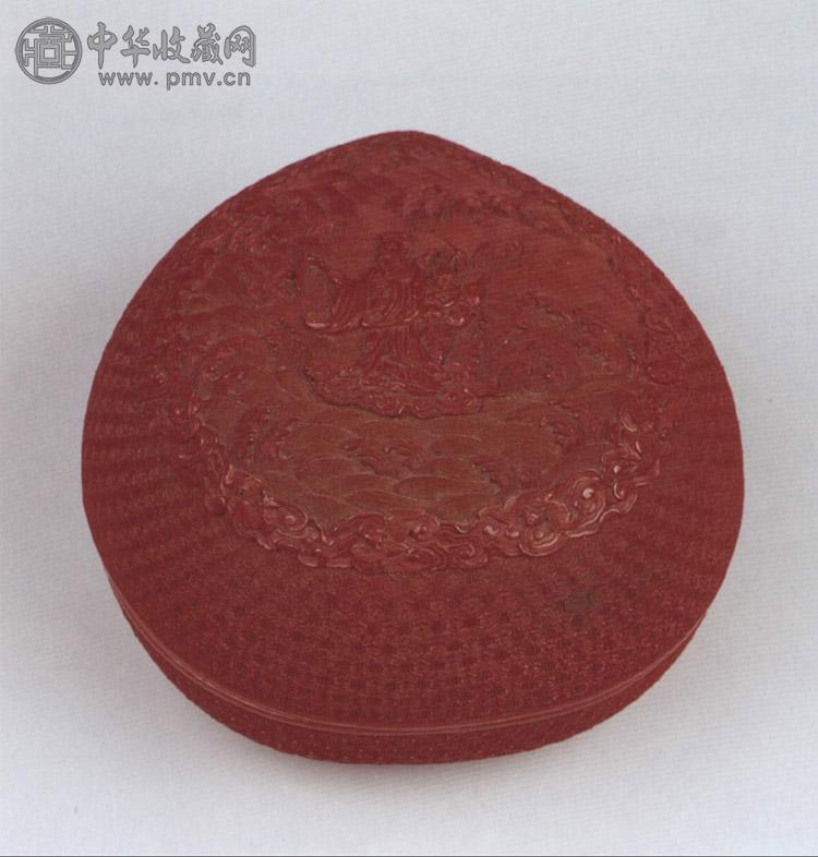 清中期 雕漆剔红吕洞宾图桃式盒