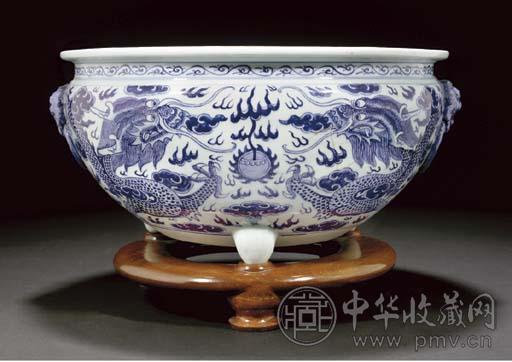 十九世纪青花龙纹炉