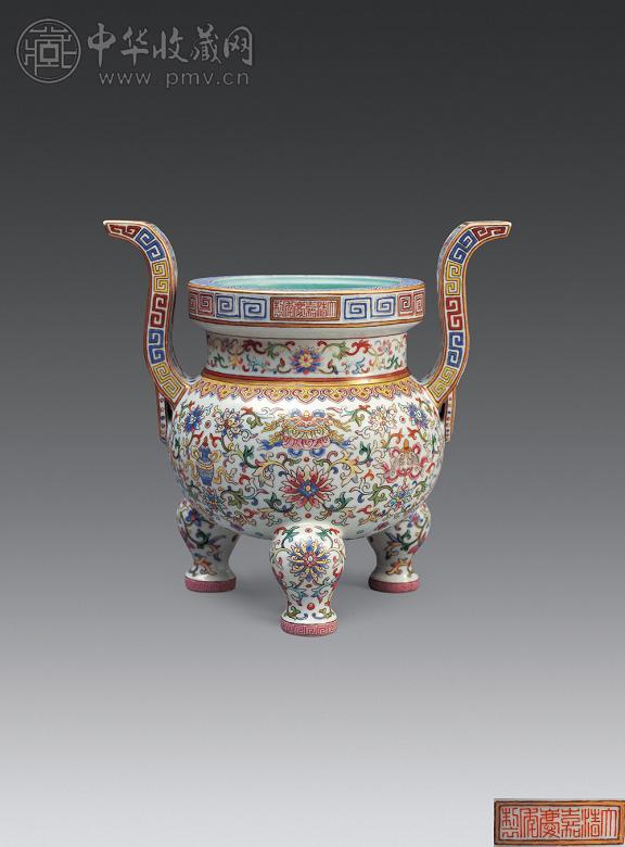 清嘉庆 粉彩缠枝花卉双耳香炉