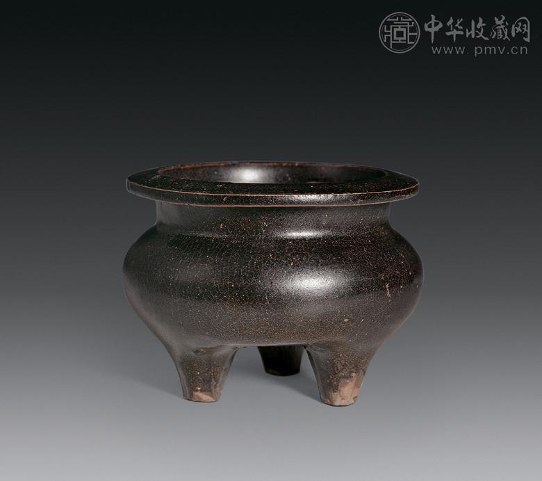 吉州窑黑釉三足炉