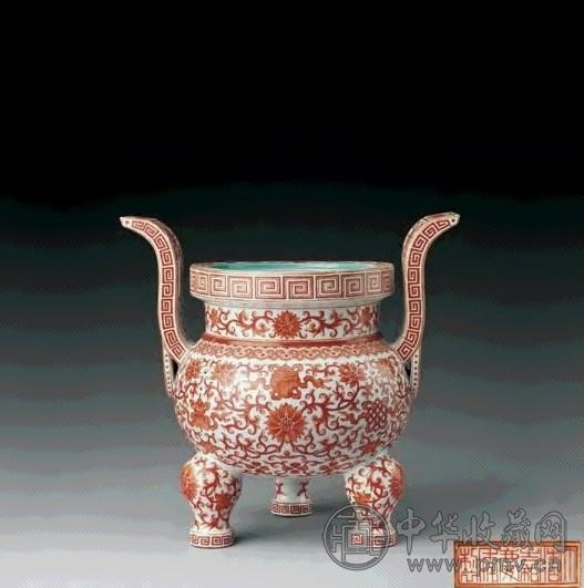 清嘉庆 矾红缠枝莲托八宝纹香炉