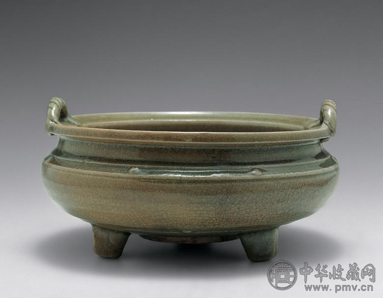 元 龙泉弦纹云足炉