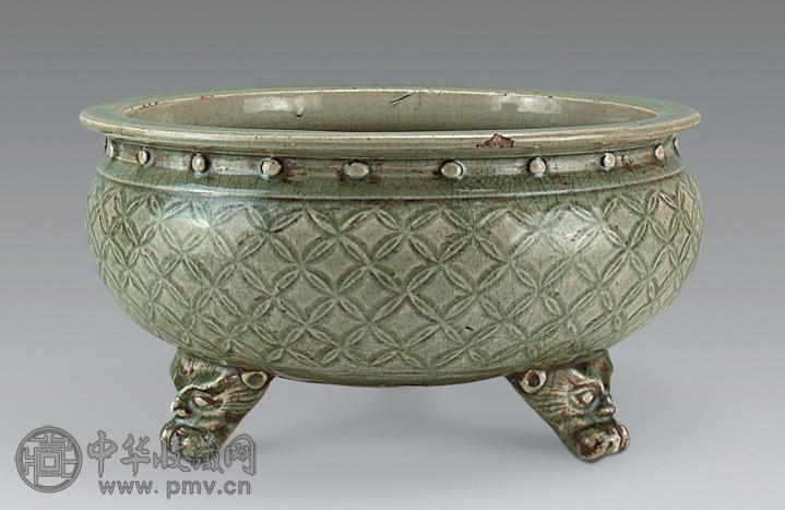 明 龙泉窑兽足炉